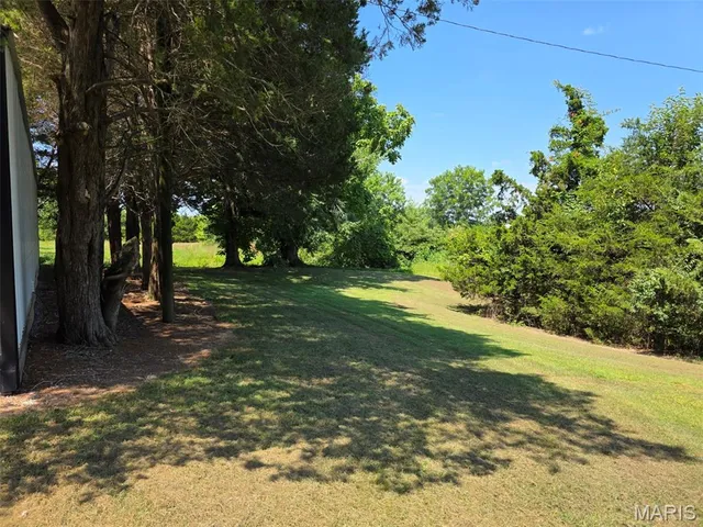 $179,900 | 22746 Nebraska Road, Ashley, IL 62808