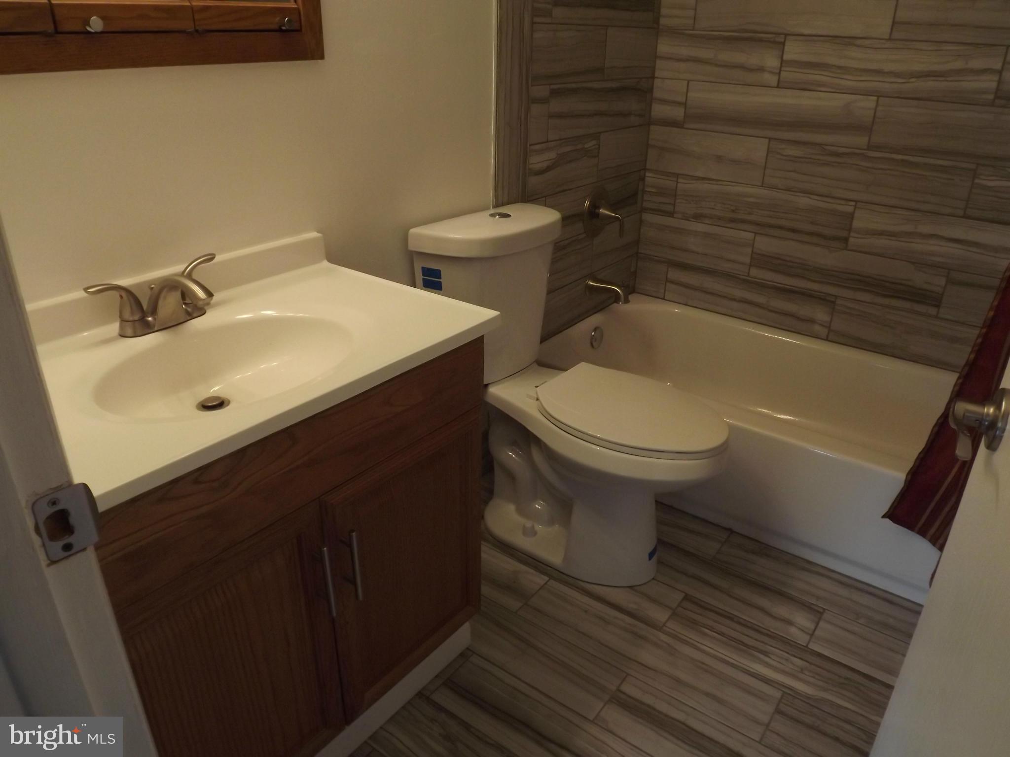 9610 Trepid Road Baltimore, MD 21236 - Photo 17 of 30 Bath