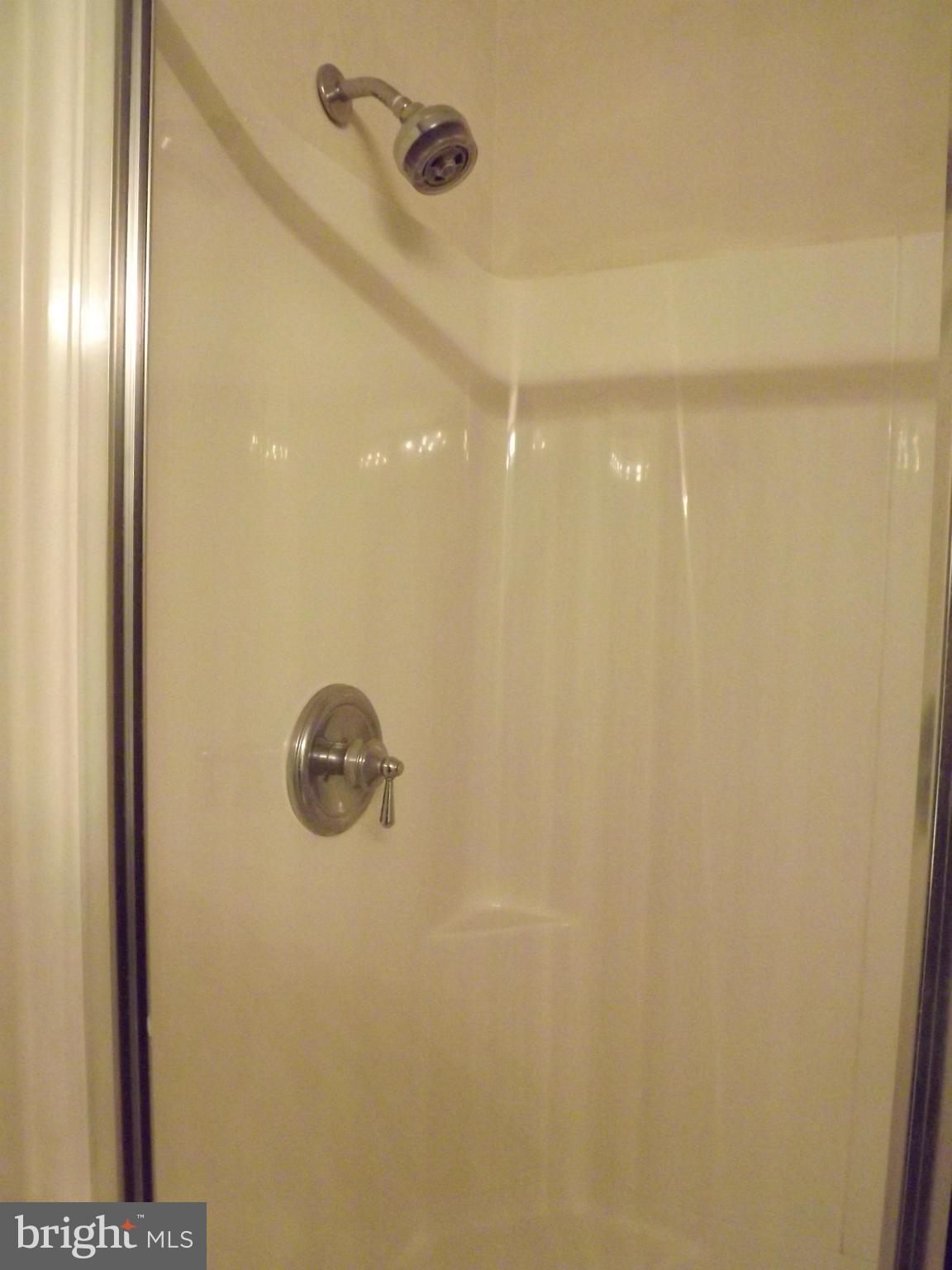 9610 Trepid Road Baltimore, MD 21236 - Photo 23 of 30 Bath
