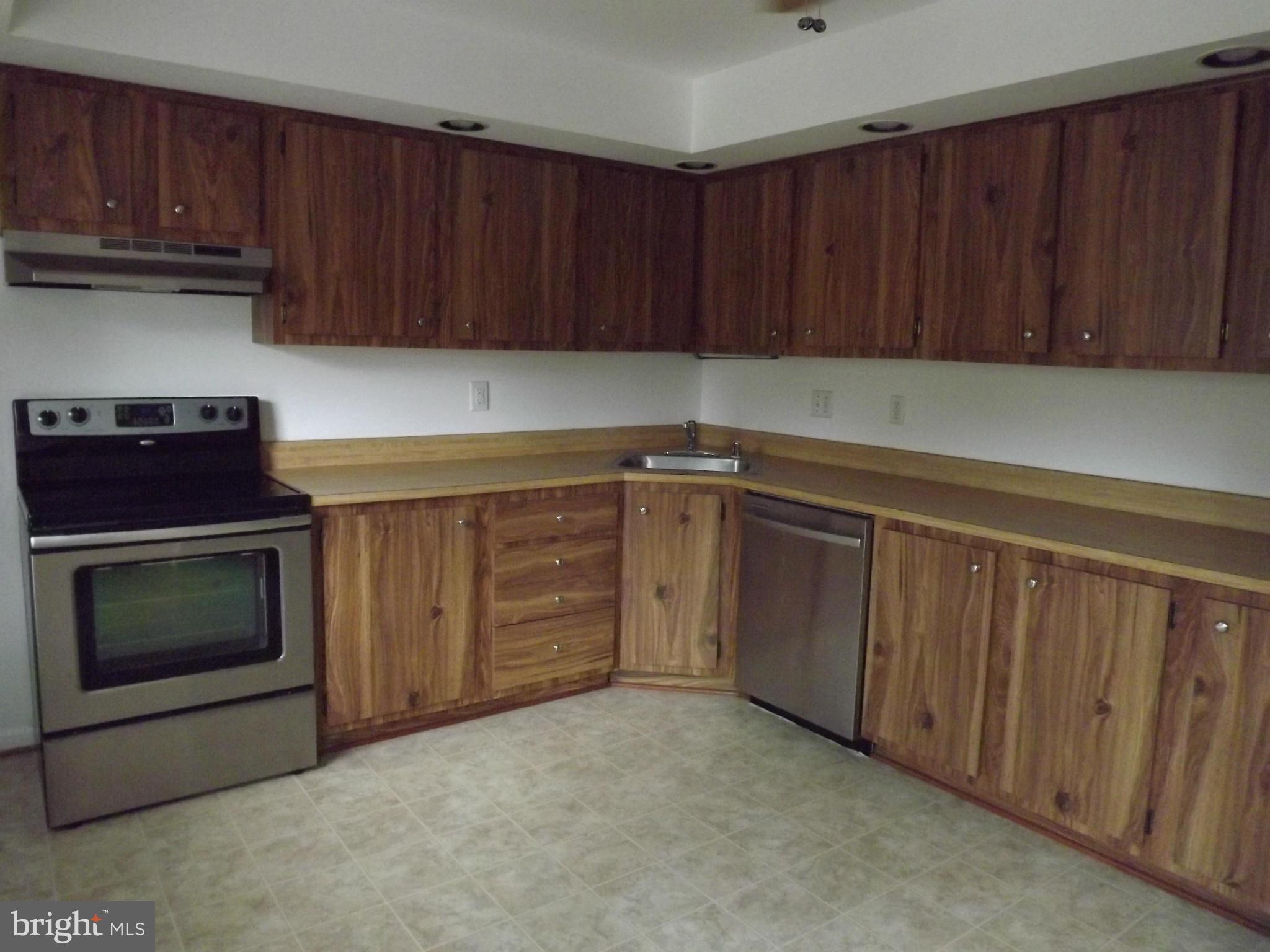 9610 Trepid Road Baltimore, MD 21236 - Photo 4 of 30 Kitchen