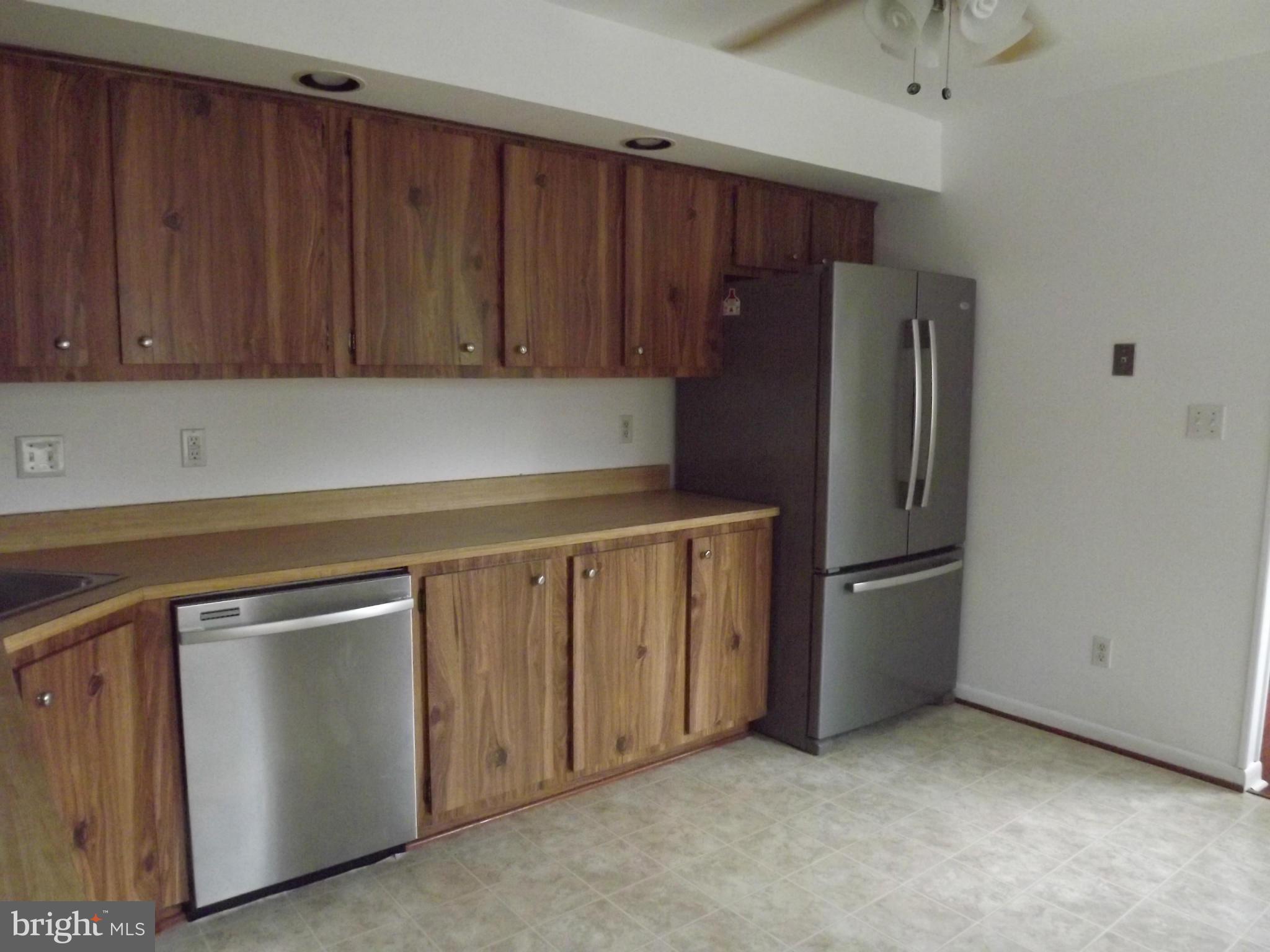 9610 Trepid Road Baltimore, MD 21236 - Photo 5 of 30 Kitchen