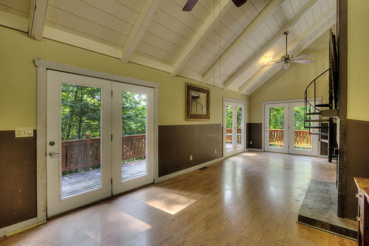 1659 South Mountain View Road Sevierville, TN 37876 - Photo 3 of 36 Gallery Image 3