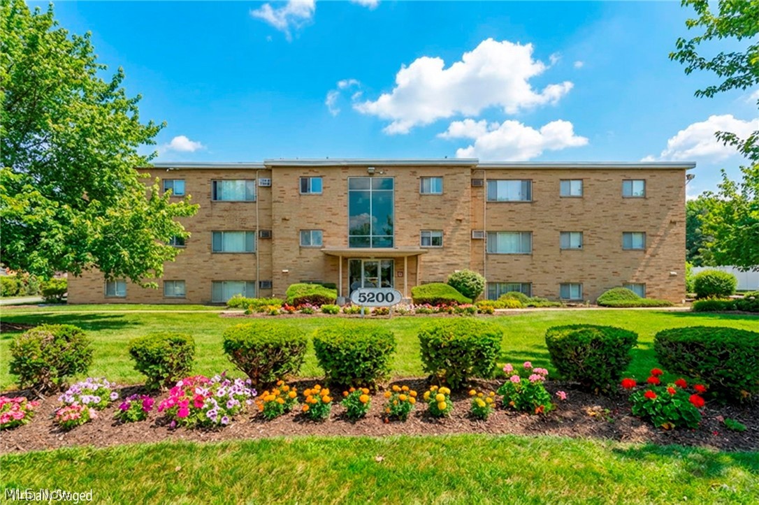 5200 Royalton Road, Unit 9B North Royalton, OH 44133 - Photo 1 of 27 View of apartment building / complex