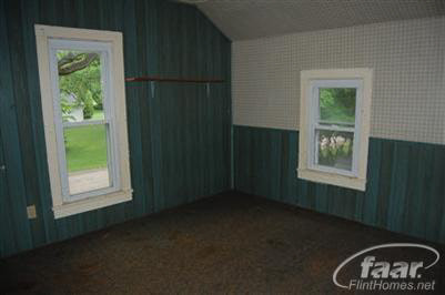 11227 Main Road Fenton, MI 48430 - Photo 13 of 13 20144456-12.JPG