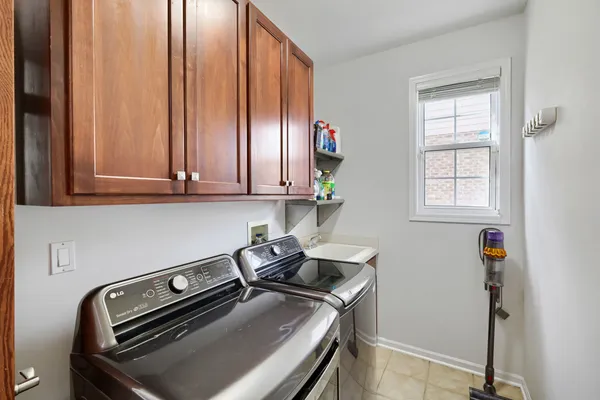 $1,159,000 | 155 Michigan Drive, Bloomingdale, IL 60108