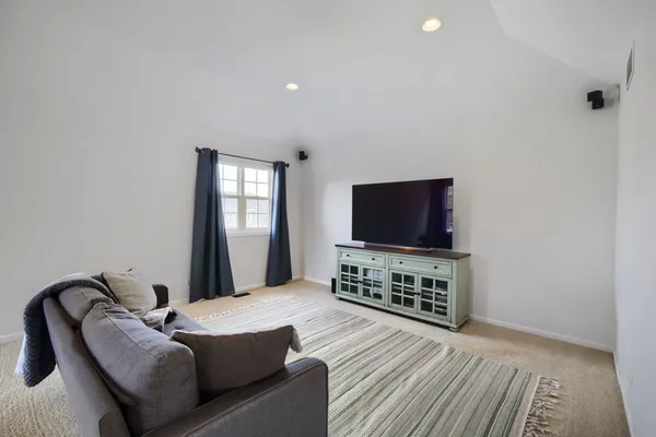 $1,159,000 | 155 Michigan Drive, Bloomingdale, IL 60108