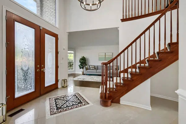 $1,159,000 | 155 Michigan Drive, Bloomingdale, IL 60108