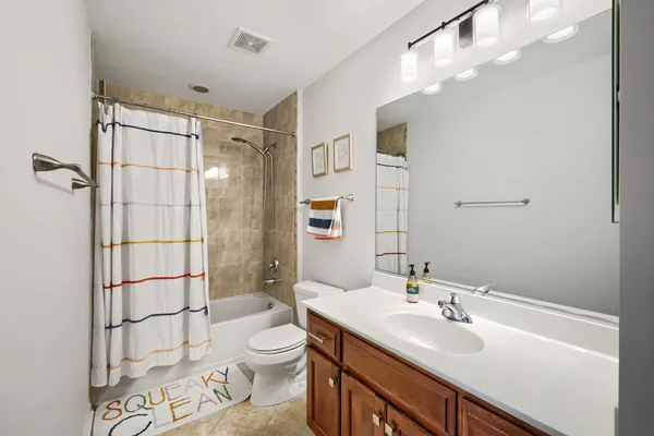 $1,159,000 | 155 Michigan Drive, Bloomingdale, IL 60108