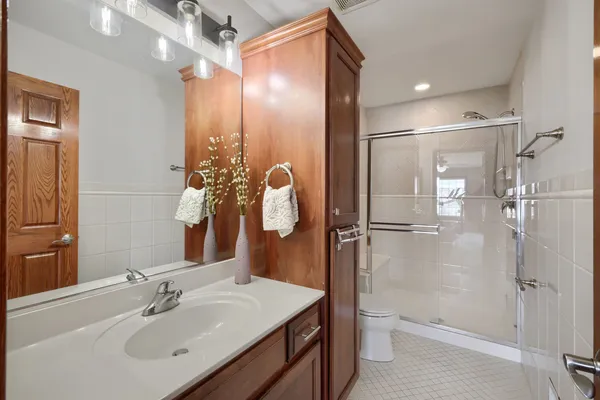 $1,159,000 | 155 Michigan Drive, Bloomingdale, IL 60108