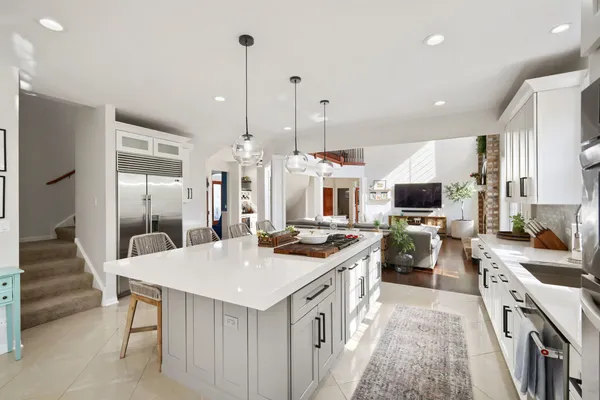 $1,159,000 | 155 Michigan Drive, Bloomingdale, IL 60108
