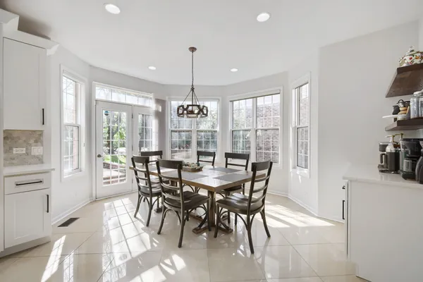 $1,159,000 | 155 Michigan Drive, Bloomingdale, IL 60108