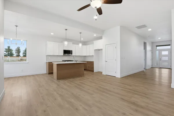 $505,850 | 22 North Country Club Drive, Unit 22, Deer Park, WA 99006