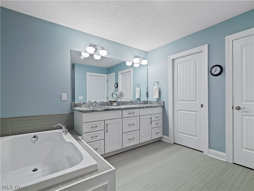 36698 Amalfi Road North Ridgeville, OH 44039 - Photo 20 of 42
