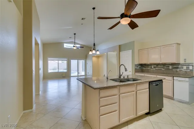 $575,000 | 1050 Kennebunk Circle, Henderson, NV 89015