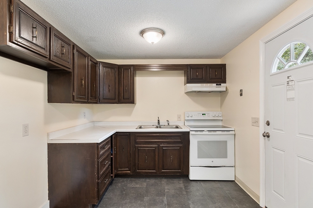 6 Maverick Road Worcester, MA 01604 - Photo 11 of 37 Gallery Image 11