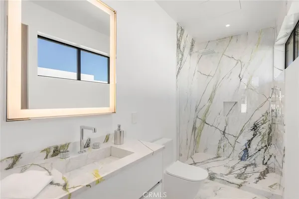$16,800,000 | 4 Geneve, Newport Beach, CA 92660
