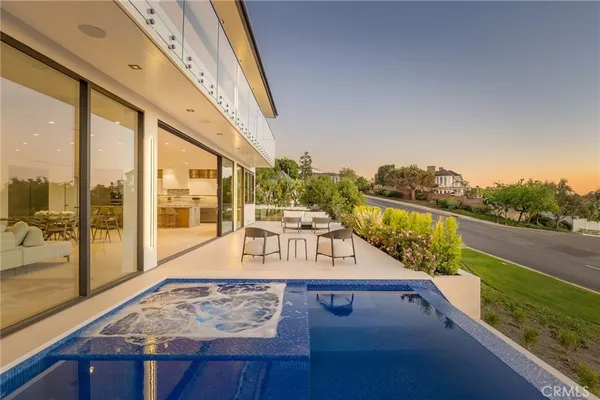 $16,800,000 | 4 Geneve, Newport Beach, CA 92660