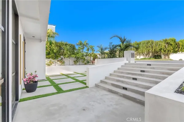$16,800,000 | 4 Geneve, Newport Beach, CA 92660