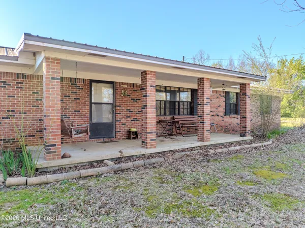 $200,000 | 238 County Road 275, Water Valley, MS 38965