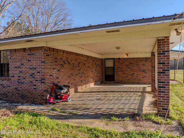 $200,000 | 238 County Road 275, Water Valley, MS 38965