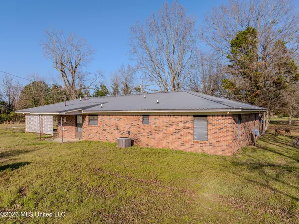 $200,000 | 238 County Road 275, Water Valley, MS 38965