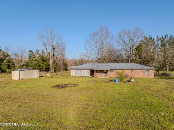 $200,000 | 238 County Road 275, Water Valley, MS 38965