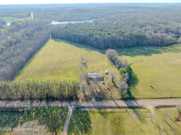 $200,000 | 238 County Road 275, Water Valley, MS 38965