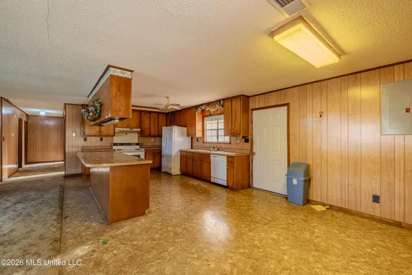 $200,000 | 238 County Road 275, Water Valley, MS 38965