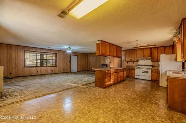 $200,000 | 238 County Road 275, Water Valley, MS 38965