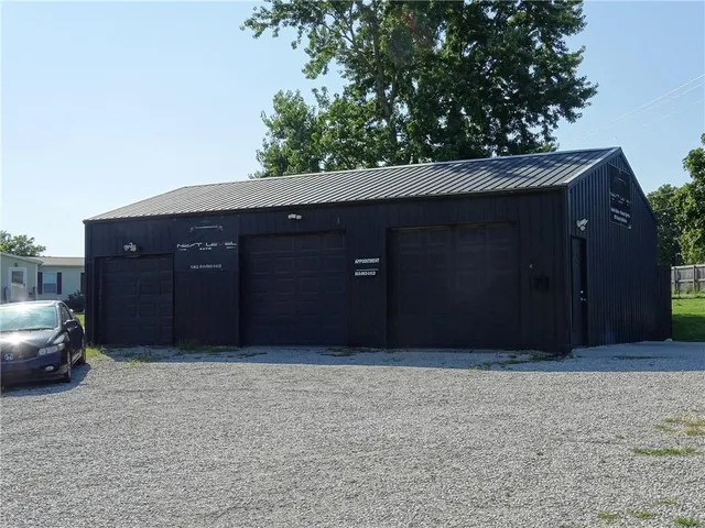 $450,000 | 15915 Eisenhower Road, Leavenworth, KS 66048