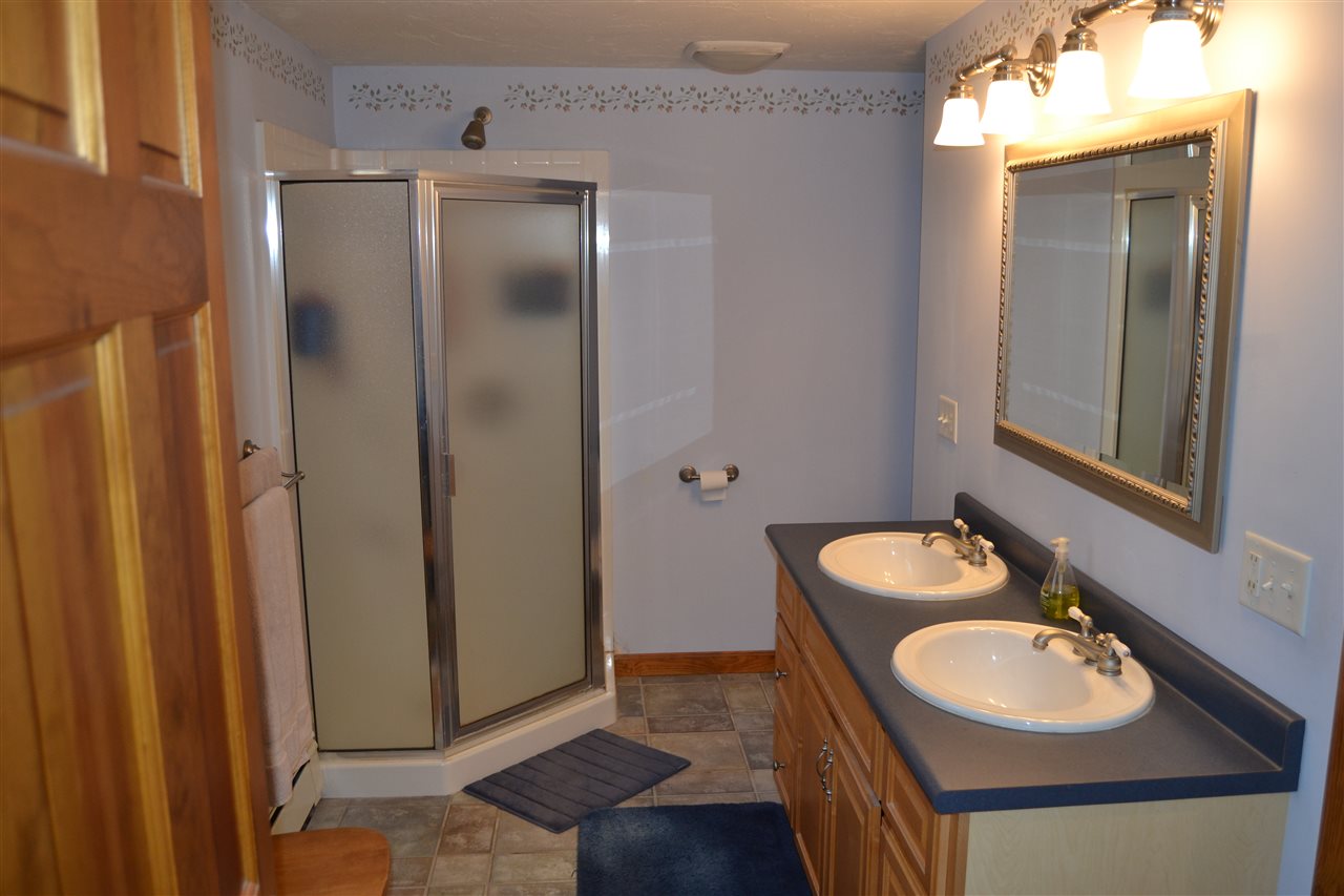 48 Woodhill Hooksett Road Bow, NH 03304 - Photo 16 of 39
