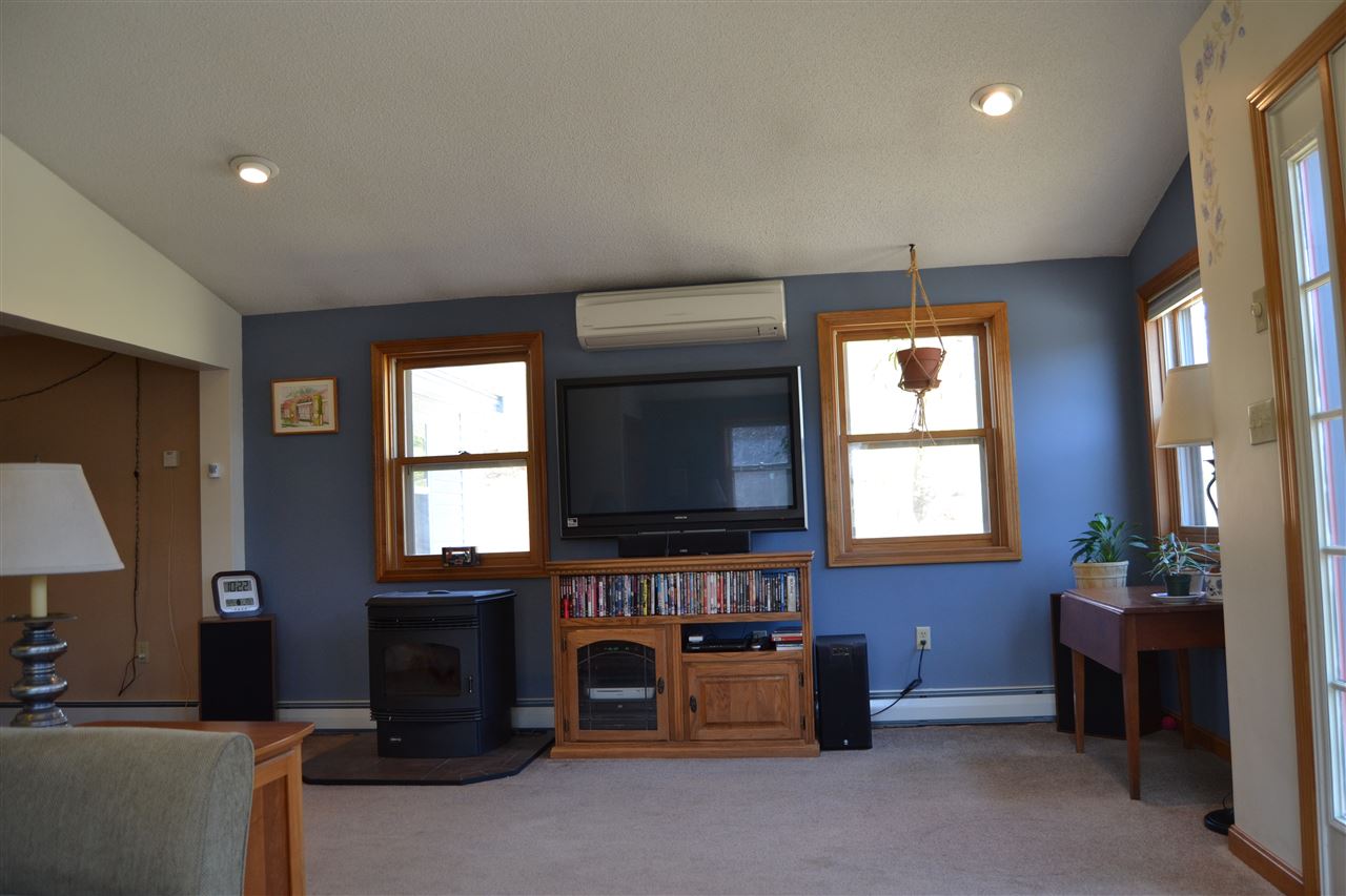 48 Woodhill Hooksett Road Bow, NH 03304 - Photo 8 of 39