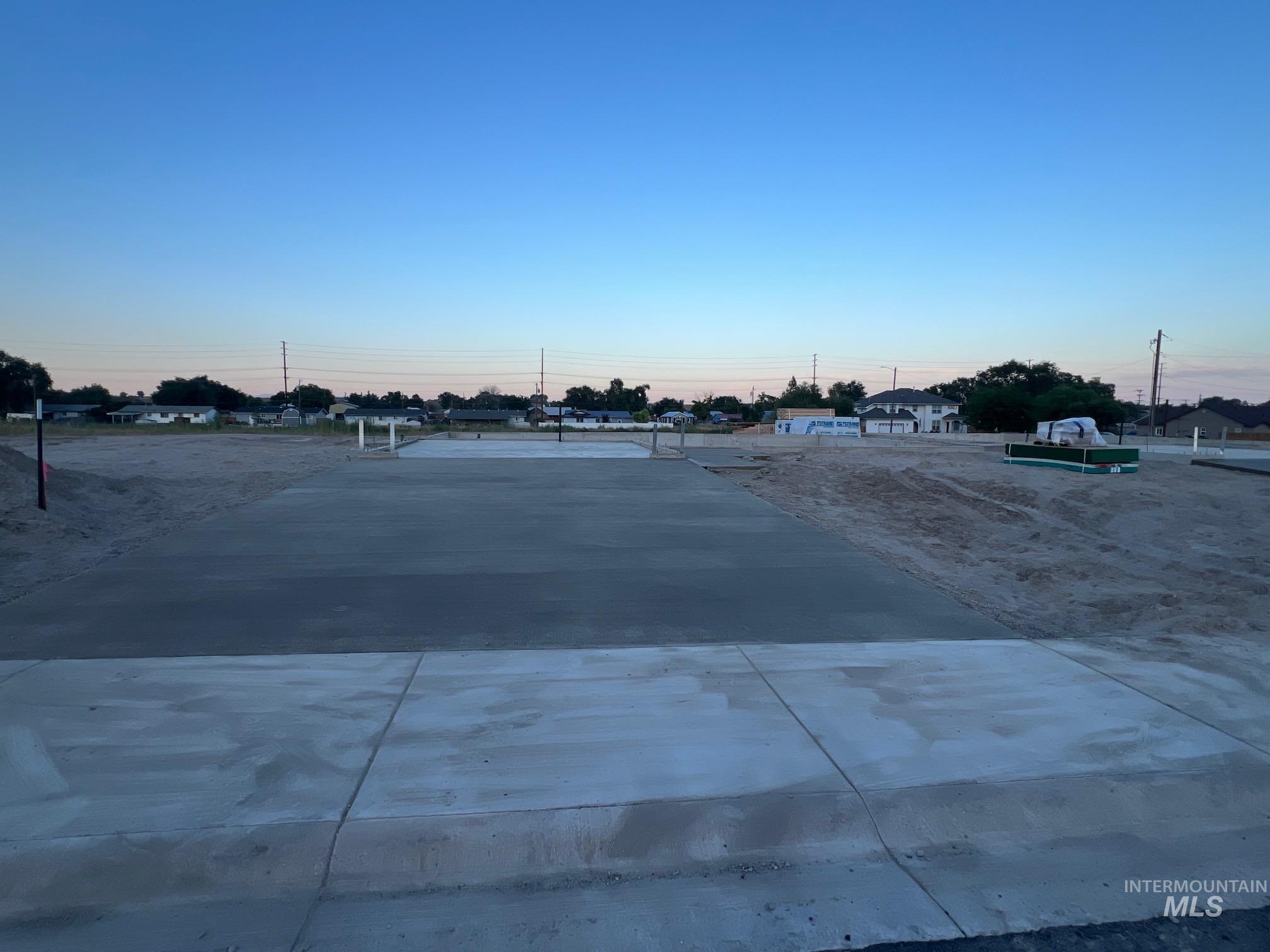 812 North 5th Street Nyssa, OR 97913 - Photo 19 of 22 View of concrete driveway