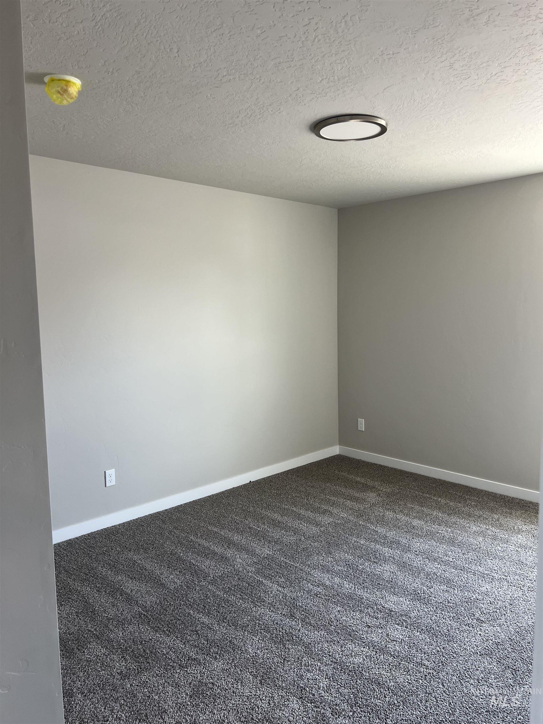 812 North 5th Street Nyssa, OR 97913 - Photo 9 of 22