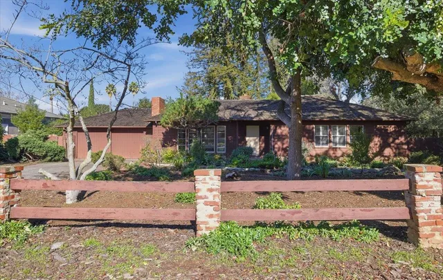 $4,995,000 | 643 Jay Street, Los Altos, CA 94022
