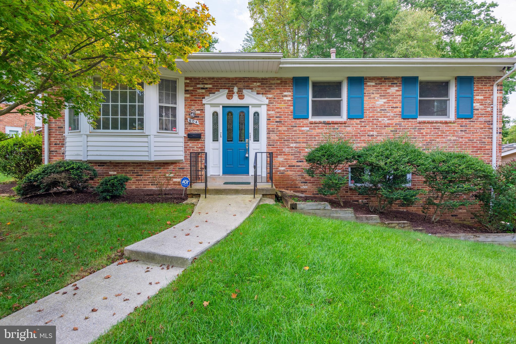 604 Kenbrook Drive Silver Spring, MD 20902 - Photo 2 of 63