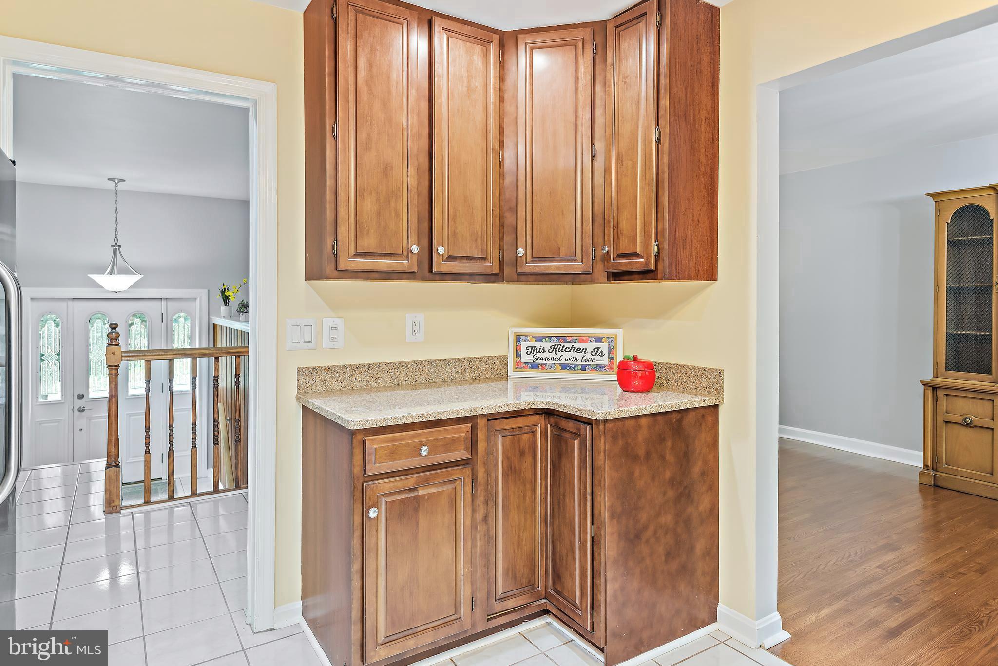 604 Kenbrook Drive Silver Spring, MD 20902 - Photo 7 of 63