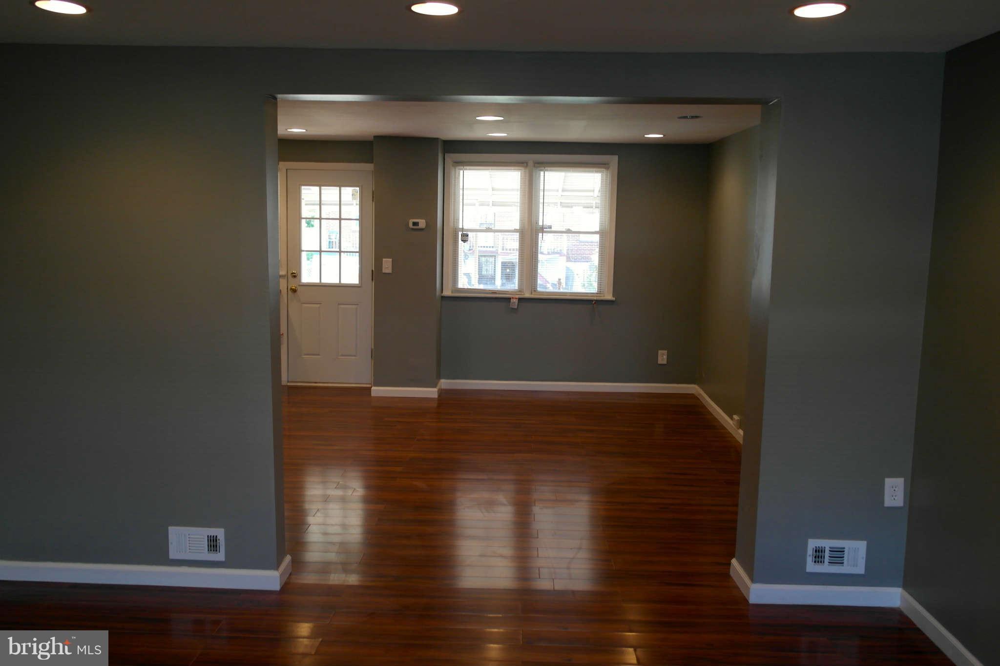 1124 Kevin Road Baltimore, MD 21229 - Photo 4 of 17 Dining Room