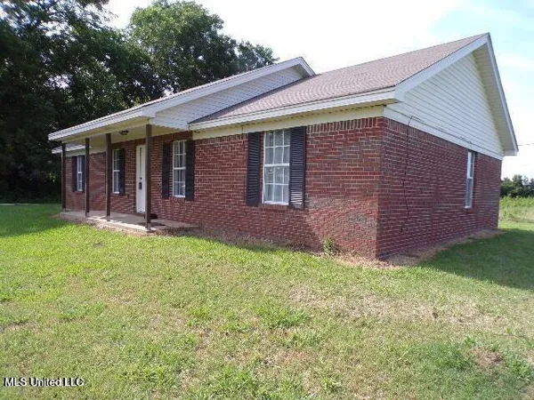$138,500 | 5521 Dubbs Road, Dundee, MS 38626