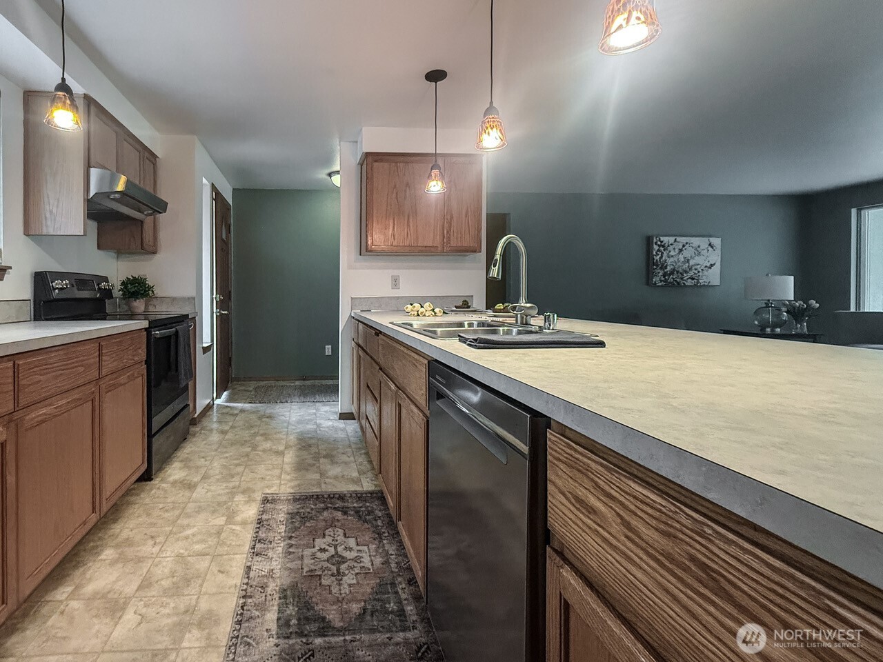 8910 Hunter Point Road Northwest Olympia, WA 98502 - Photo 14 of 38