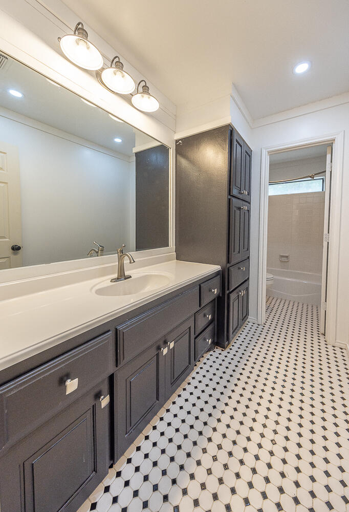 6711 3rd Street Lubbock, TX 79416 - Photo 19 of 29 2L9A5509