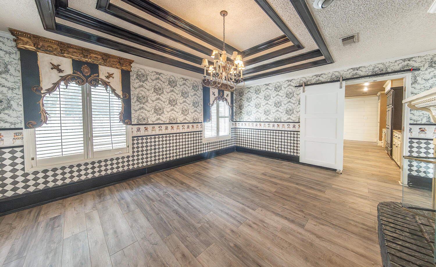 6711 3rd Street Lubbock, TX 79416 - Photo 8 of 29 2L9A5360