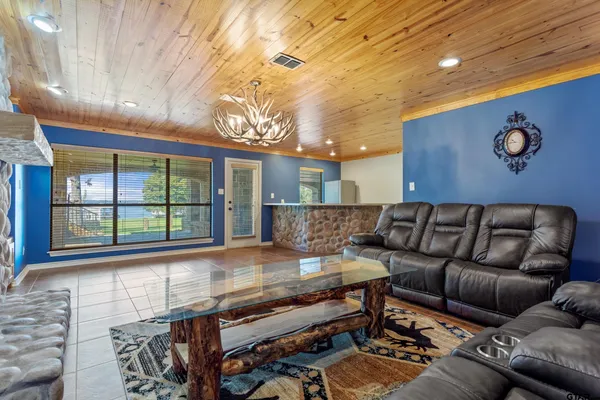 $1,350,000 | 18248 Lakeside Drive, Flint, TX 75762