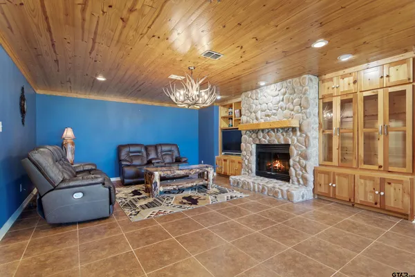 $1,350,000 | 18248 Lakeside Drive, Flint, TX 75762
