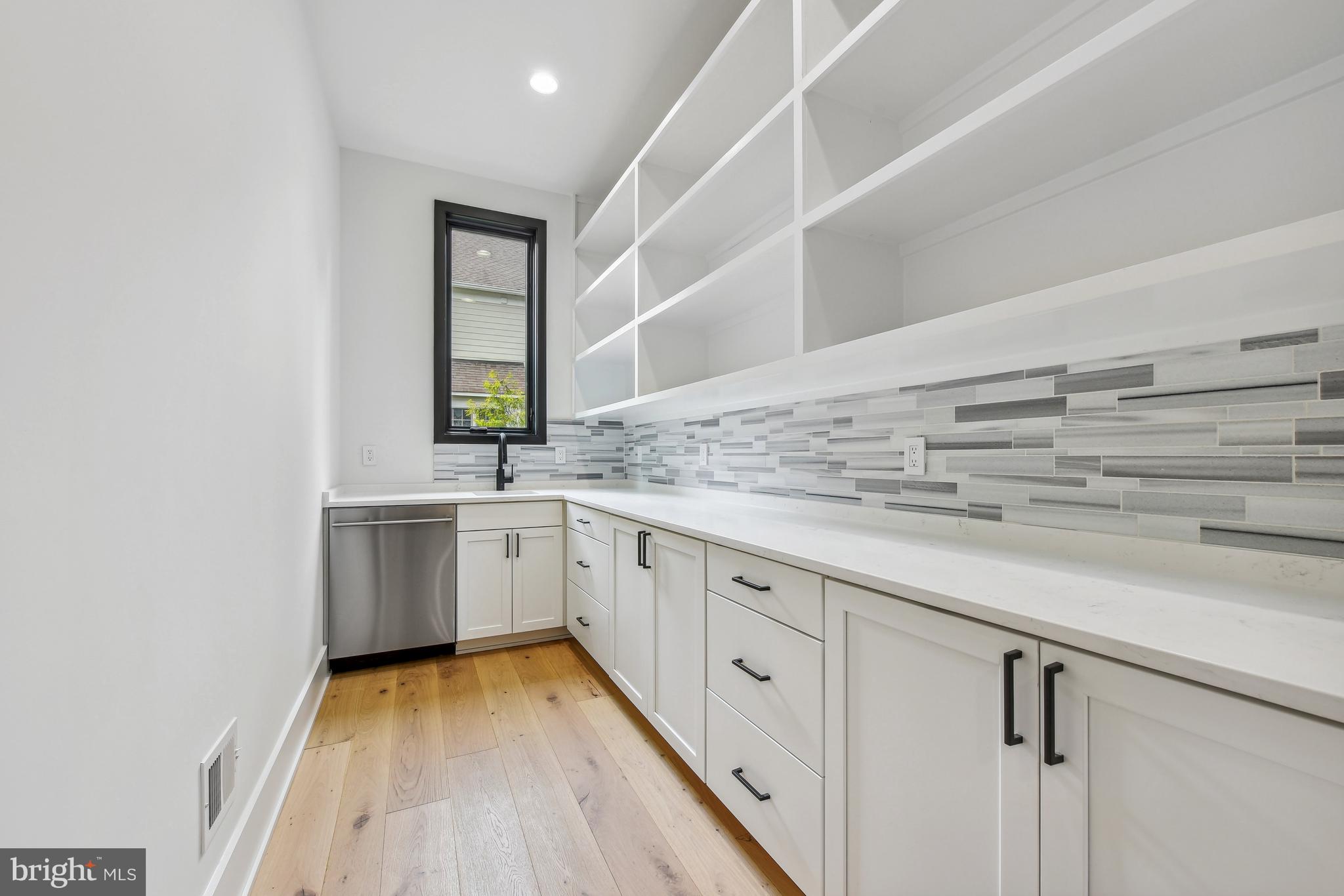 7102 Capitol View Drive McLean, VA 22101 - Photo 17 of 40