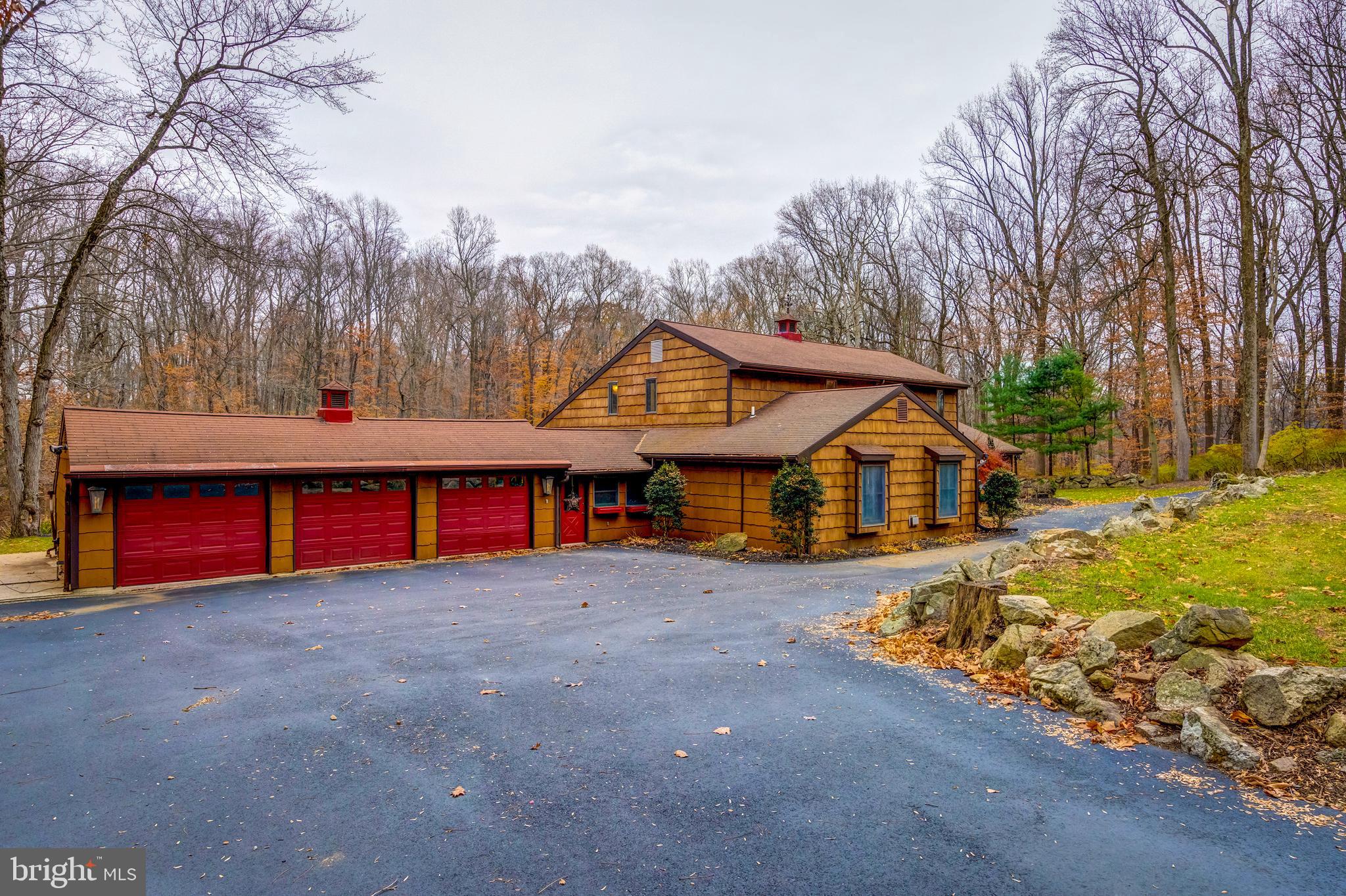 220 Isabella Road Elverson, PA 19520 - Photo 20 of 66 Attached Garage