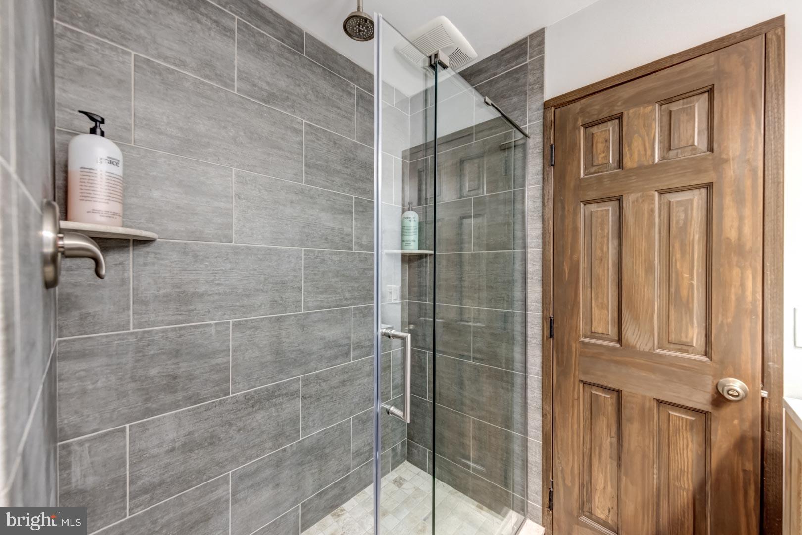 220 Isabella Road Elverson, PA 19520 - Photo 61 of 66 Hall Bath