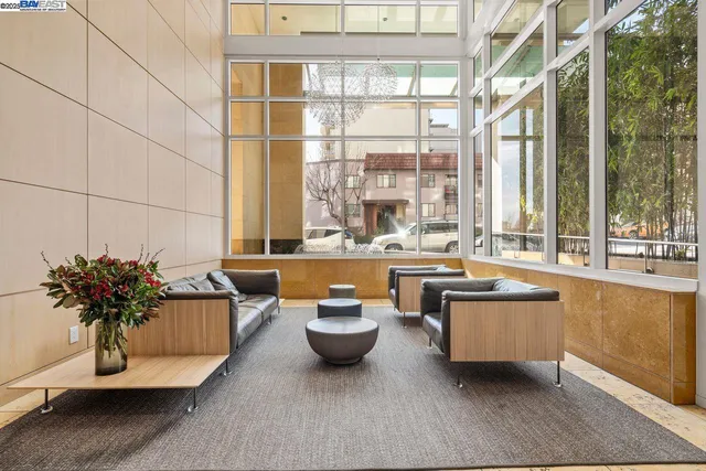 $399,000 | 1 Lakeside Drive, Unit 1006, Oakland, CA 94612