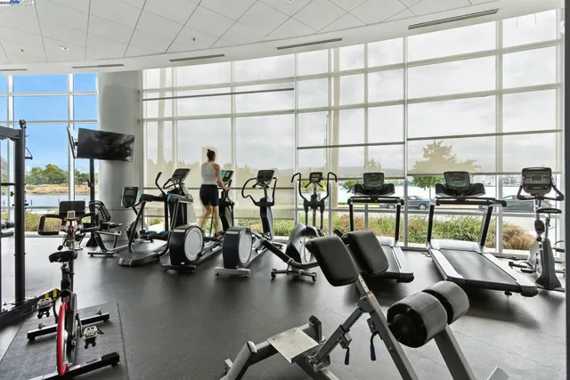 $399,000 | 1 Lakeside Drive, Unit 1006, Oakland, CA 94612