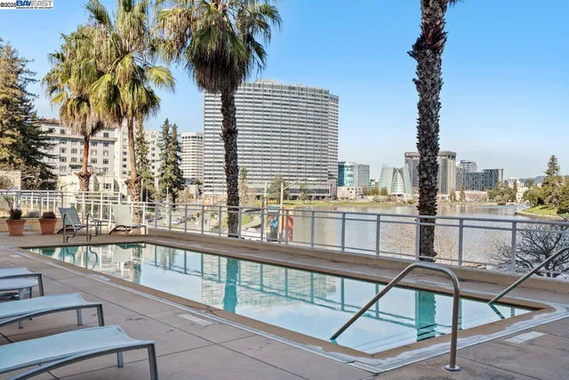 $399,000 | 1 Lakeside Drive, Unit 1006, Oakland, CA 94612